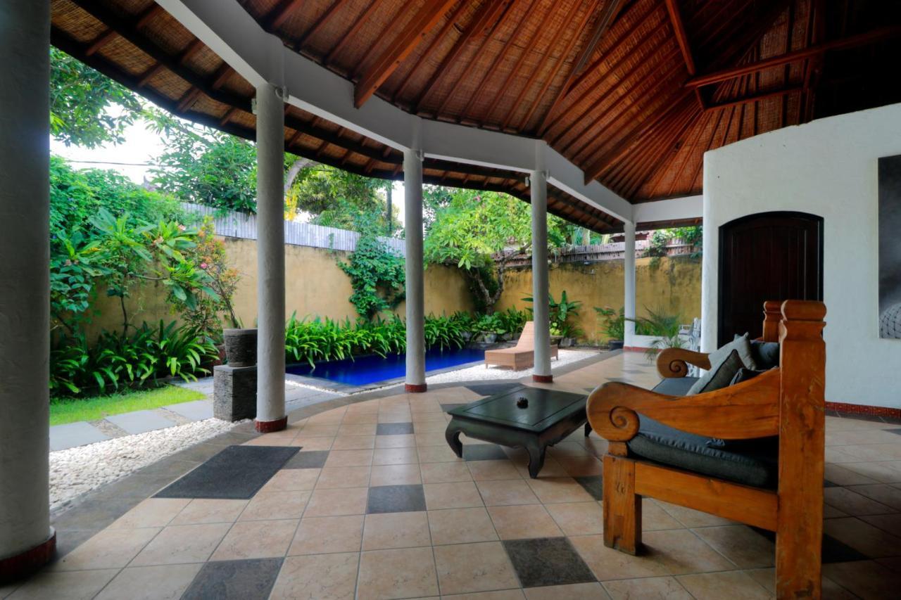 Singgah Villas Seminyak Exterior foto