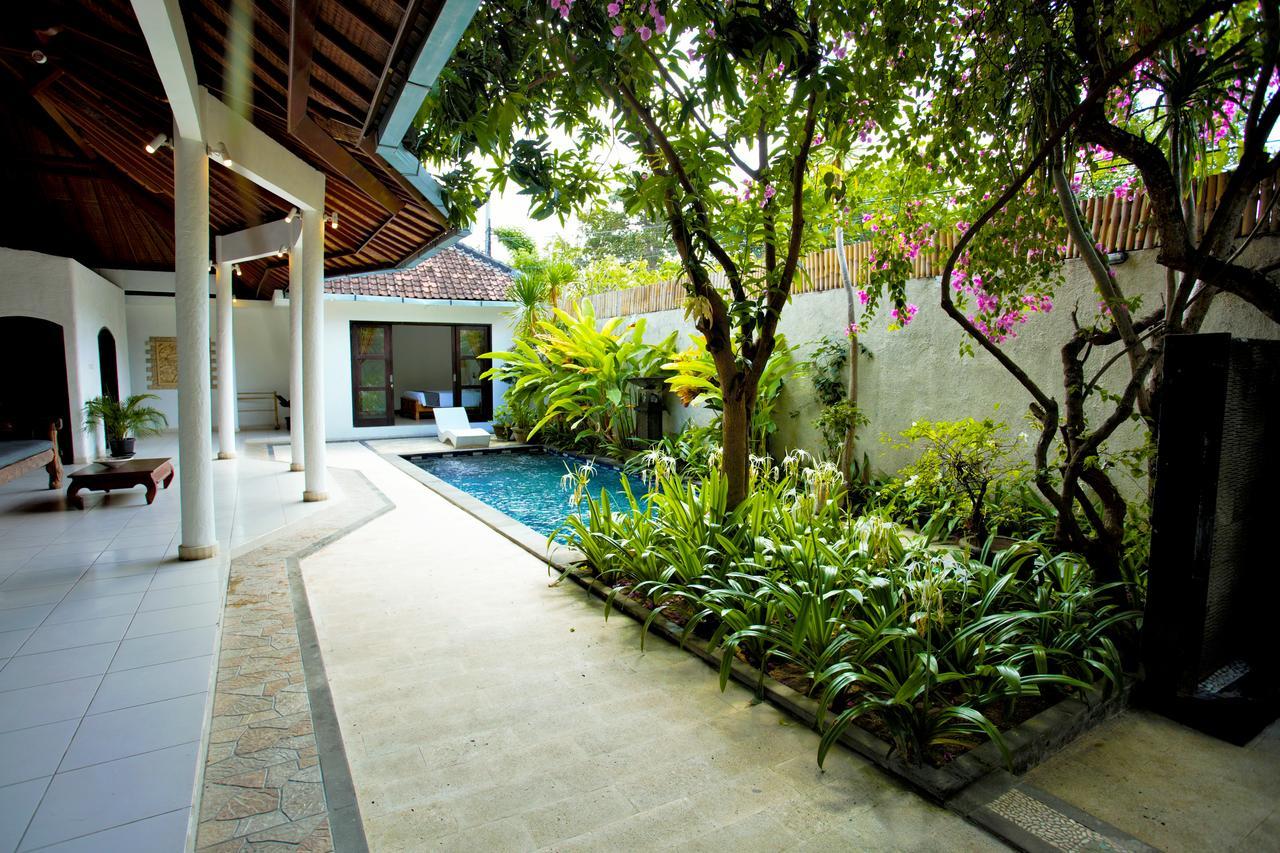 Singgah Villas Seminyak Exterior foto
